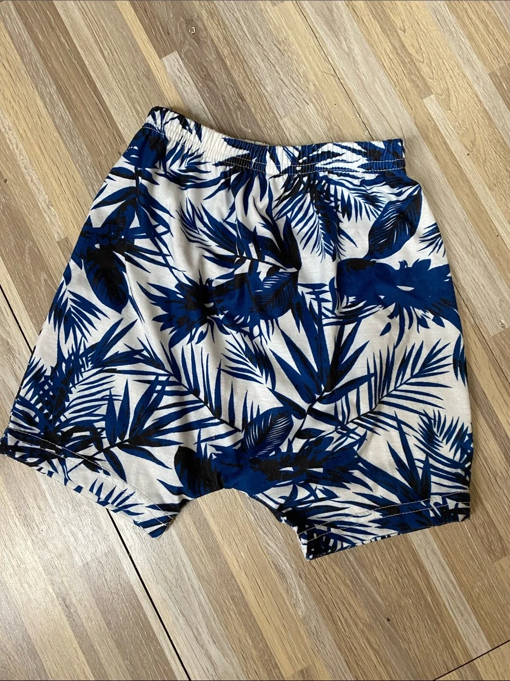 SHEIN 2 piece tropical theme short set size toddler boys 2T